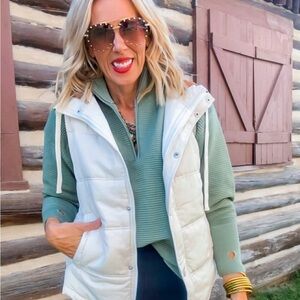 Chic White Quilted Vest for Women